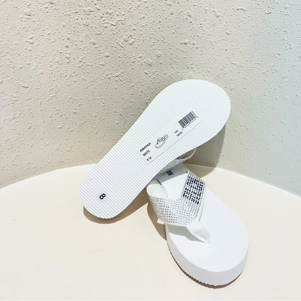 True Religion Rhinestone Logo White Women’s Slides Size 8 NWT